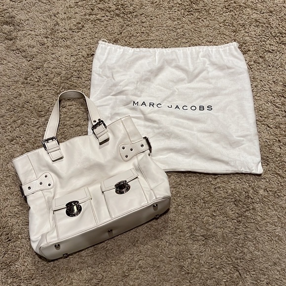 Marc Jacobs Handbags - Marc Jacobs Big White Leather Tote Purse with dust Bag